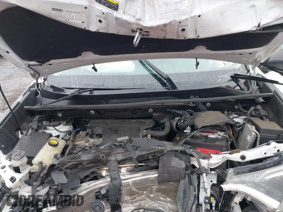 2018 Toyota RAV4 LE with VIN 2T3BFREV7JW851015, listed as a IAAI auction lot 42354042 with 94,603 mi miles and . Bid and sale history available at DreamBid. Image 10.