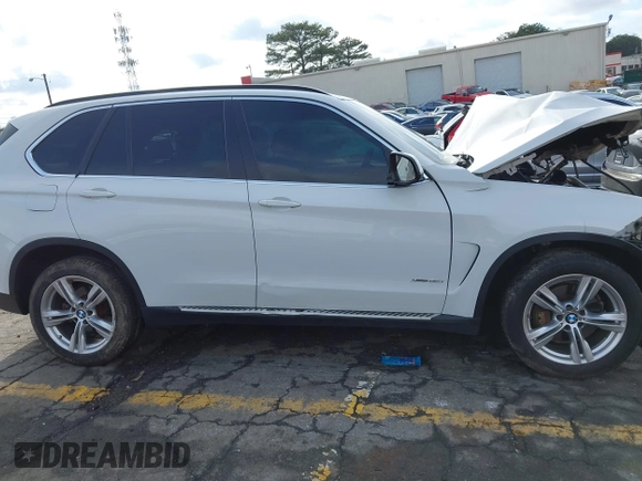 2016 BMW X5 xDrive35i with VIN 5UXKR0C57G0P26663, listed as a IAAI auction lot 41769670 with 1 mi miles. Bid and sale history available at carsss.com. Image 12.
