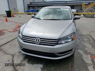 2012 Volkswagen Passat SE с VIN 1VWBH7A31CC107383, выставлен на аукционе Copart как лот 54706945 с пробегом 82 227 миль миль и Списание • Salvage title. История ставок и продаж доступна на DreamBid. Изображение 13.