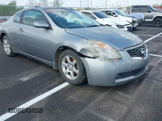 2009 Nissan Altima 2.5 S with VIN 1N4AL24E89C132602, listed as a IAAI auction lot 41833977 with 233,517 mi miles. Bid and sale history available at carsss.com. Image 1.