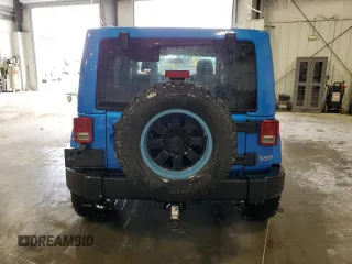 2015 Jeep Wrangler Unlimited Sahara with VIN 1C4BJWEG2FL727095, listed as a Copart auction lot 55088245 with 102,488 mi miles and Clean title. Bid and sale history available at DreamBid. Image 6.