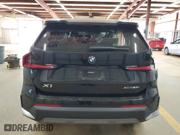2023 BMW X1 xDrive28i с VIN WBX73EF07P5W50437, выставлен на аукционе Copart как лот 51064775 с пробегом Не указан миль и Списание • Salvage title. История ставок и продаж доступна на DreamBid. Изображение 6.