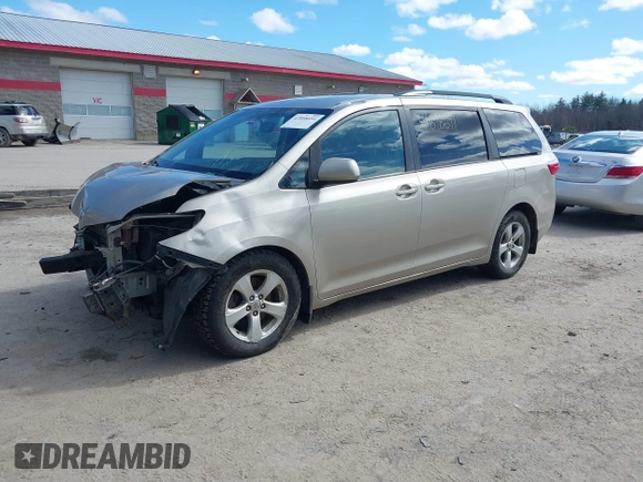 2015 Toyota Sienna LE AAS с VIN 5TDKK3DC0FS630972, выставлен на аукционе IAAI как лот 41898691 с пробегом 112 517 миль миль и . История ставок и продаж доступна на DreamBid. Изображение 2.