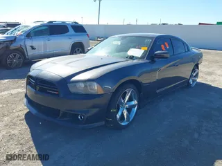 2013 Dodge Charger RT Max with VIN 2C3CDXCT4DH580262, listed as a IAAI auction lot 41252672 with 103,276 mi miles. Bid and sale history available at carsss.com. Image 17.