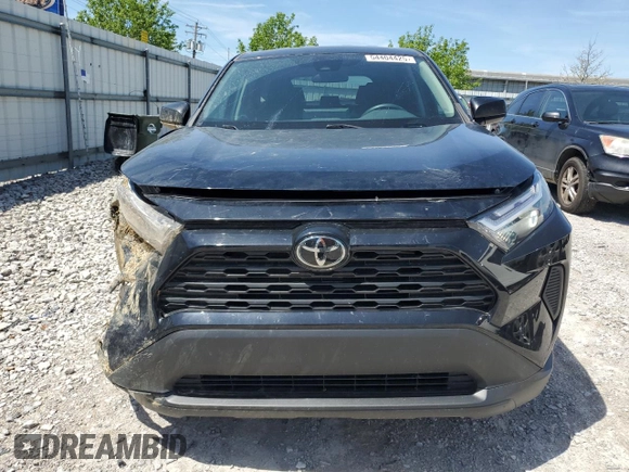 2023 Toyota RAV4 LE z VIN 2T3F1RFV5PW359980, wystawiony jako Copart lot #54404425 z przebiegiem 60 923 mil mil oraz Szkoda całkowita • Salvage title. Historia ofert i sprzedaży dostępna na DreamBid. Obrazek 5.