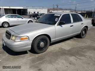 2007 Ford Police Interceptor with VIN 2FAFP71W87X109535, listed as a Copart auction lot 70670624 with 185,201 mi miles and Clean Title. Bid and sale history available at carsss.com. Image 1.