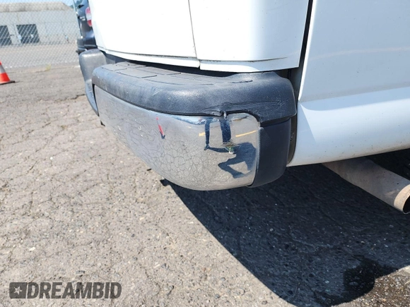 2015 Chevrolet Express Cargo with VIN 1GCWGFCF3F1123576, listed as a IAAI auction lot 42654774 with 183,911 mi miles and . Bid and sale history available at DreamBid. Image 21.