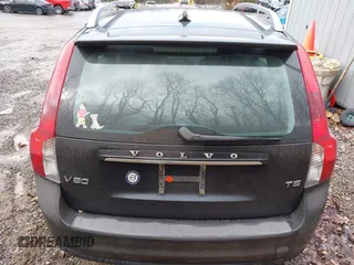 2011 Volvo V50 with VIN YV1672MW9B2603143, listed as a IAAI auction lot 41673995 with 139,845 mi miles. Bid and sale history available at carsss.com. Image 16.