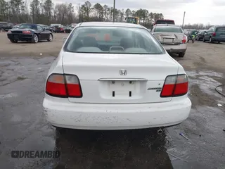 1996 Honda Accord LX with VIN 1HGCD5633TA266516, listed as a IAAI auction lot 41839684 with 162,523 mi miles and . Bid and sale history available at carsss.com. Image 15.