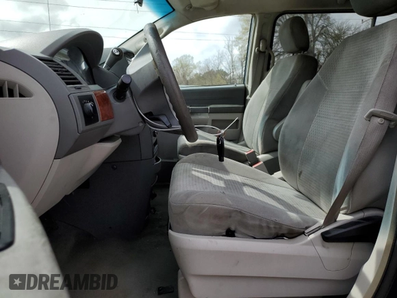 2008 Chrysler Town & Country LX with VIN 2A8HR44H88R102978, listed as a Copart auction lot 50773705 with 230,922 mi miles and Salvage Title. Bid and sale history available at carsss.com. Image 7.