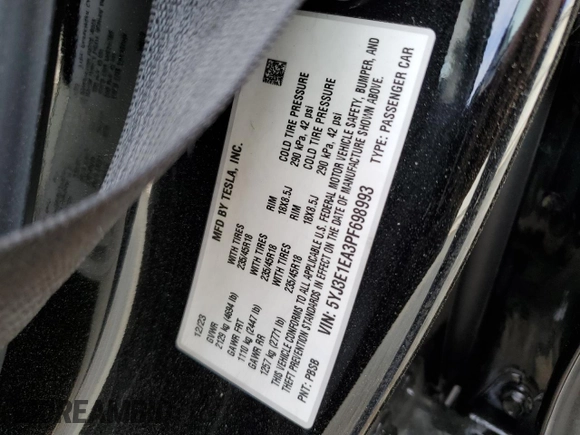 2023 Tesla Model 3 z VIN 5YJ3E1EA3PF698993, wystawiony jako Copart lot #55033655 z przebiegiem Nie podano mil oraz Szkoda całkowita • Salvage title. Historia ofert i sprzedaży dostępna na DreamBid. Obrazek 12.