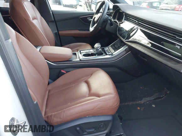 2022 Audi Q7 Premium Plus with VIN WA1LXBF75ND017721, listed as a IAAI auction lot 40819509 with 33,234 mi miles and . Bid and sale history available at DreamBid. Image 5.