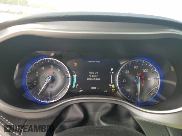 2024 Chrysler Pacifica Touring L with VIN 2C4RC1BG2RR116768, listed as a Copart auction lot 54598075 with 12,054 mi miles and Salvage title. Bid and sale history available at DreamBid. Image 9.