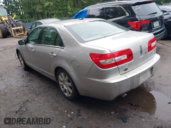 2008 Lincoln MKZ z VIN 3LNHM26T28R647608, wystawiony jako IAAI lot #42527530 z przebiegiem 118 720 mil mil oraz . Historia ofert i sprzedaży dostępna na DreamBid. Obrazek 3.