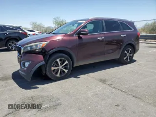 2017 Kia Sorento EX with VIN 5XYPH4A1XHG216045, listed as a Copart auction lot 60277795 with 137,197 mi miles and Salvage title. Bid and sale history available at DreamBid. Image 1.