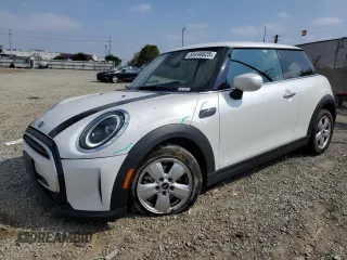 2024 MINI Hardtop Cooper z VIN WMW33DH03R2V76843, wystawiony jako Copart lot #55446625 z przebiegiem 11 245 mil mil oraz Szkoda całkowita • Salvage title. Historia ofert i sprzedaży dostępna na DreamBid. Obrazek 1.