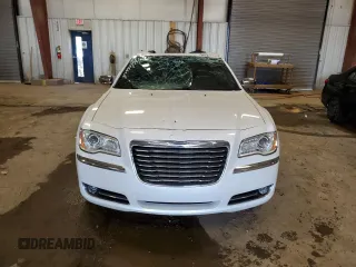 2011 Chrysler 300 C z VIN 2C3CK6CT7BH559984, wystawiony jako Copart lot #56332715 z przebiegiem Nie podano mil oraz Czysty tytuł • Clean title. Historia ofert i sprzedaży dostępna na DreamBid. Obrazek 5.