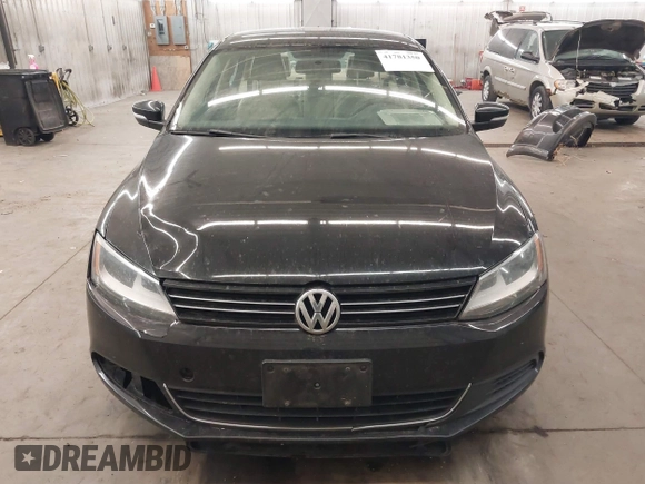 2013 Volkswagen Jetta Sedan SE with VIN 3VWDP7AJ3DM388564, listed as a IAAI auction lot 41781350 with 255,357 mi miles. Bid and sale history available at carsss.com. Image 13.