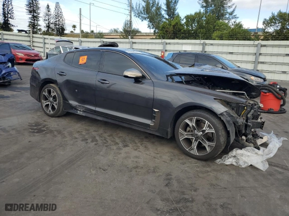2020 Kia Stinger GT-Line with VIN KNAE15LA1L6072408, listed as a Copart auction lot 83804314 with 0 mi miles and Non Repairable. Bid and sale history available at carsss.com. Image 4.