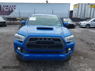 2016 Toyota Tacoma SR with VIN 5TFCZ5AN8GX031900, listed as a IAAI auction lot 41953283 with 166,344 mi miles. Bid and sale history available at carsss.com. Image 13.