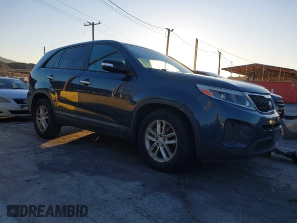 2015 Kia Sorento LX with VIN 5XYKT3A69FG607845, listed as a IAAI auction lot 40806894 with 102,416 mi miles and . Bid and sale history available at DreamBid. Image 1.