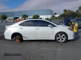 2010 Lexus HS 250h z VIN JTHBB1BA5A2022143, wystawiony jako IAAI lot #42509311 z przebiegiem Nie podano mil oraz . Historia ofert i sprzedaży dostępna na DreamBid. Obrazek 13.