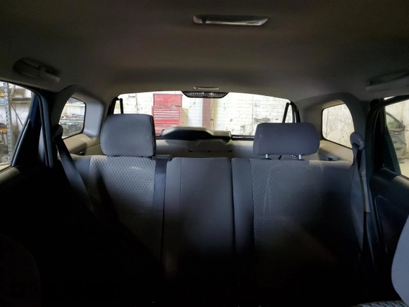 2007 Toyota Matrix STD z VIN 2T1KR32E57C660818, wystawiony jako Copart lot #57671965 z przebiegiem 277 925 mil mil oraz Czysty tytuł • Clean title. Historia ofert i sprzedaży dostępna na DreamBid. Obrazek 10.