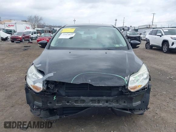2014 Ford Focus SE with VIN 1FADP3K20EL308990, listed as a IAAI auction lot 41914825 with 33,498 mi miles. Bid and sale history available at carsss.com. Image 11.