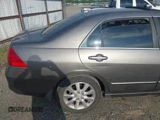 2006 Honda Accord EX-L z VIN 1HGCM66526A029091, wystawiony jako IAAI lot #42349831 z przebiegiem 208 951 mil mil oraz . Historia ofert i sprzedaży dostępna na DreamBid. Obrazek 14.