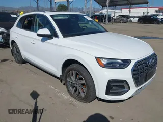 2021 Audi Q5 Premium with VIN WA1AAAFY6M2045811, listed as a IAAI auction lot 41750550 with 9,563 mi miles. Bid and sale history available at carsss.com. Image 1.
