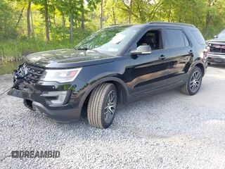 2017 Ford Explorer Sport z VIN 1FM5K8GTXHGE26582, wystawiony jako IAAI lot #42412469 z przebiegiem 89 774 mil mil oraz . Historia ofert i sprzedaży dostępna na DreamBid. Obrazek 2.