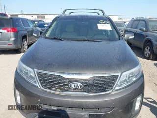 2015 Kia Sorento EX with VIN 5XYKU4A77FG555269, listed as a IAAI auction lot 42014317 with 168,218 mi miles and . Bid and sale history available at carsss.com. Image 6.