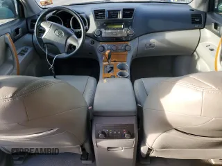 2008 Toyota Highlander Hybrid with VIN JTEEW41A882005235, listed as a Copart auction lot 48299545 with 233,118 mi miles and Non Repairable. Bid and sale history available at carsss.com. Image 8.