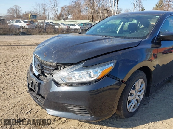 2017 Nissan Altima SV with VIN 1N4AL3AP2HC266922, listed as a IAAI auction lot 41876597 with 60,837 mi miles and . Bid and sale history available at carsss.com. Image 6.