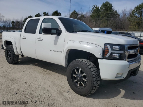 2008 Chevrolet Silverado 1500 LTZ with VIN 3GCEK13JX8G286022, listed as a Copart auction lot 47840135 with 149,532 mi miles and Clean Title. Bid and sale history available at carsss.com. Image 4.