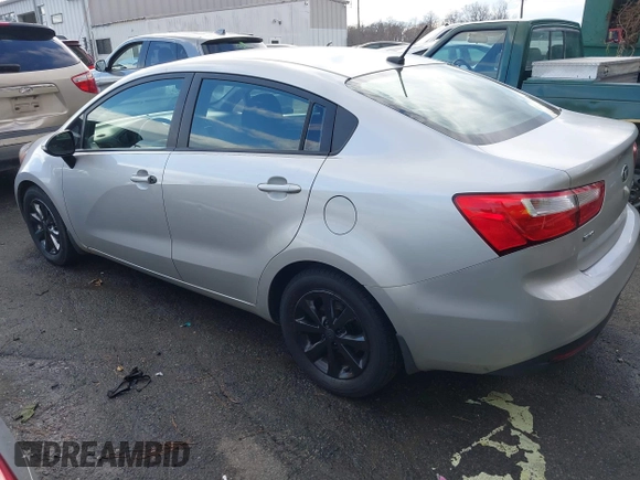 2014 Kia Rio EX z VIN KNADN4A31E6385704, wystawiony jako IAAI lot #41245821 z przebiegiem 130 085 mil mil oraz . Historia ofert i sprzedaży dostępna na DreamBid. Obrazek 3.