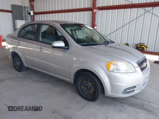 2007 Chevrolet Aveo LS z VIN KL1TD56667B049669, wystawiony jako IAAI lot #41989575 z przebiegiem 73 710 mil mil oraz . Historia ofert i sprzedaży dostępna na DreamBid. Obrazek 1.