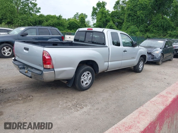 2006 Toyota Tacoma z VIN 5TETX22N26Z178272, wystawiony jako IAAI lot #42359672 z przebiegiem 414 561 mil mil oraz . Historia ofert i sprzedaży dostępna na DreamBid. Obrazek 4.