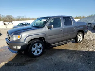 2013 Honda Ridgeline RTL z VIN 5FPYK1F58DB002566, wystawiony jako Copart lot #51683215 z przebiegiem 108 170 mil mil oraz Nie do naprawy • Non repairable. Historia ofert i sprzedaży dostępna na DreamBid. Obrazek 1.