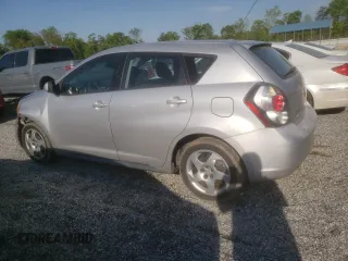 2009 Pontiac Vibe 1SA z VIN 5Y2SP678X9Z456437, wystawiony jako Copart lot #52857525 z przebiegiem 85 913 mil mil oraz Szkody całkowita. Historia ofert i sprzedaży dostępna na DreamBid. Obrazek 2.