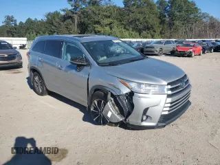 2018 Toyota Highlander Hybrid XLE with VIN 5TDJGRFH9JS045034, listed as a Copart auction lot 81771394 with 106,504 mi miles and Salvage title. Bid and sale history available at DreamBid. Image 4.