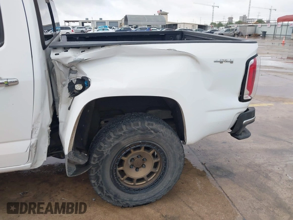 2018 GMC Canyon 4WD SLT with VIN 1GTP6DE18J1111056, listed as a IAAI auction lot 41903405 with 99,280 mi miles. Bid and sale history available at carsss.com. Image 17.