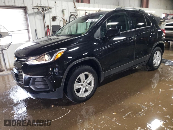 2020 Chevrolet Trax LT with VIN 3GNCJPSB5LL230066, listed as a Copart auction lot 47265815 with 32,501 mi miles and Salvage Title. Bid and sale history available at carsss.com. Image 1.