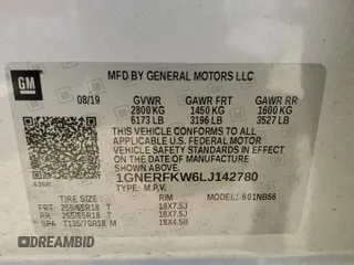 2020 Chevrolet Traverse LS z VIN 1GNERFKW6LJ142780, wystawiony jako Copart lot #54752435 z przebiegiem 66 140 mil mil oraz Szkoda całkowita • Salvage title. Historia ofert i sprzedaży dostępna na DreamBid. Obrazek 14.