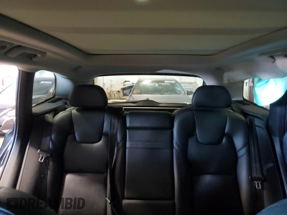 2019 Volvo XC60 Momentum с VIN LYV102RK0KB298544, выставлен на аукционе Copart как лот 83445524 с пробегом 119 287 миль миль и Списание • Salvage title. История ставок и продаж доступна на DreamBid. Изображение 10.