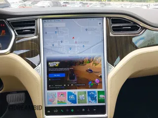 2013 Tesla Model S с VIN 5YJSA1CN1DFP05559, выставлен на аукционе IAAI как лот 42249943 с пробегом 134 399 миль миль и . История ставок и продаж доступна на DreamBid. Изображение 18.