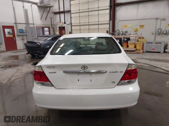 2005 Toyota Camry LE with VIN 4T1BF30KX5U083054, listed as a IAAI auction lot 41814022 with 195,608 mi miles and . Bid and sale history available at DreamBid. Image 17.