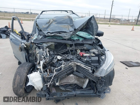 2021 Nissan Kicks SR with VIN 3N1CP5DV8ML518302, listed as a IAAI auction lot 41264904 with Not Provided miles and . Bid and sale history available at DreamBid. Image 12.