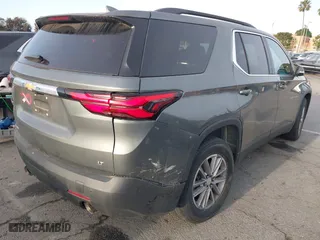 2022 Chevrolet Traverse LT Cloth with VIN 1GNEVGKWXNJ125081, listed as a IAAI auction lot 41920838 with 45,481 mi miles. Bid and sale history available at carsss.com. Image 4.