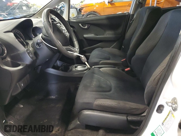 2013 Honda Fit Sport z VIN LUCGE8H7XD3009062, wystawiony jako Copart lot #43407135 z przebiegiem 77 784 mil mil oraz Czysty tytuł • Clean title. Historia ofert i sprzedaży dostępna na DreamBid. Obrazek 7.